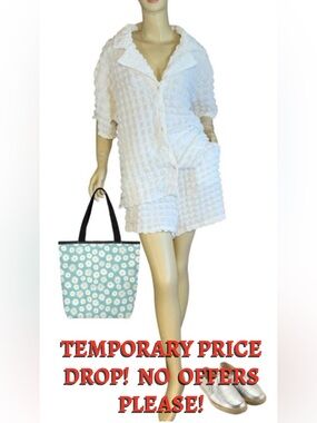 NEW IN WHITE PUFFED KNIT STRETCHY TOP AND SHORTS SET (L)